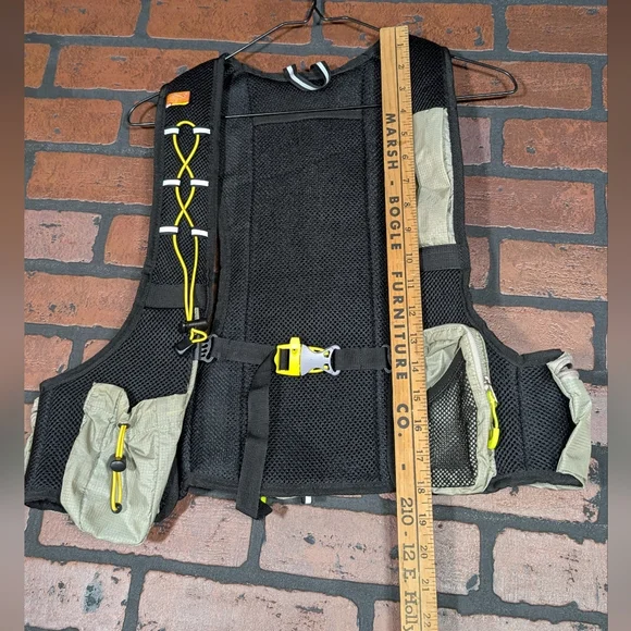 Trail Running Vest - Local Lion - Picture 12 of 14